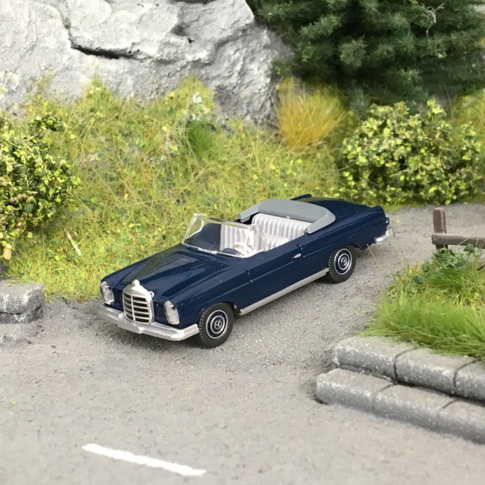 Mercedes 280 SE Cabriolet-HO 1/87-WIKING 15301