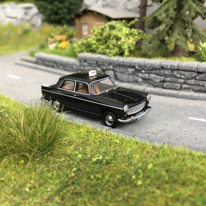 Peugeot 404 Taxi Noir-HO-1/87-BREKINA 2331