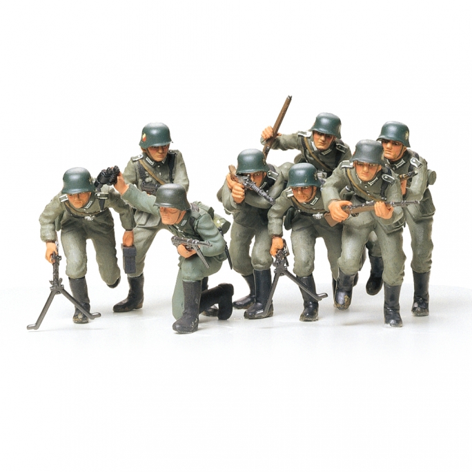 8 figurines troupes d'assault Allemandes - 1/12 - TAMIYA 35030