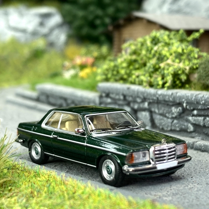 Mercedes C123 coupé vert foncé métallisé toit ouvrant - PCX870175 - HO 1/87