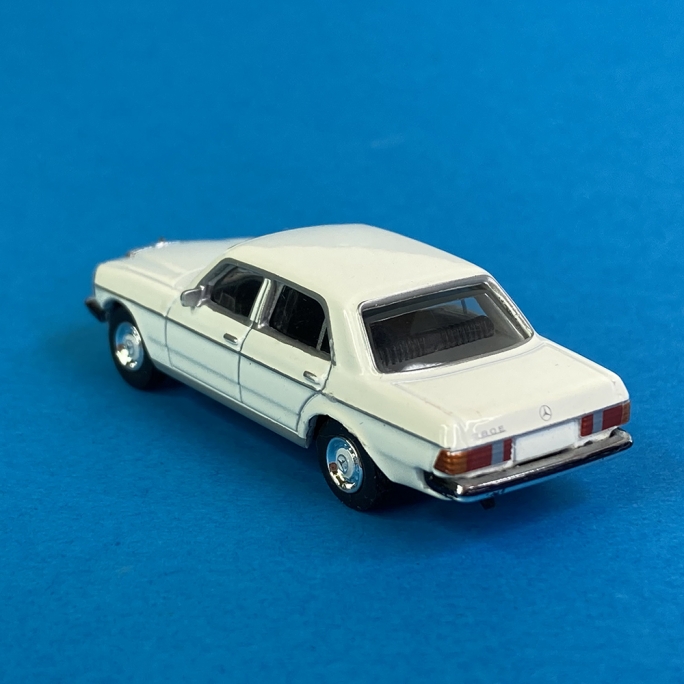 Mercedes 280E Blanche - SCHUCO 452662600 - HO 1/87