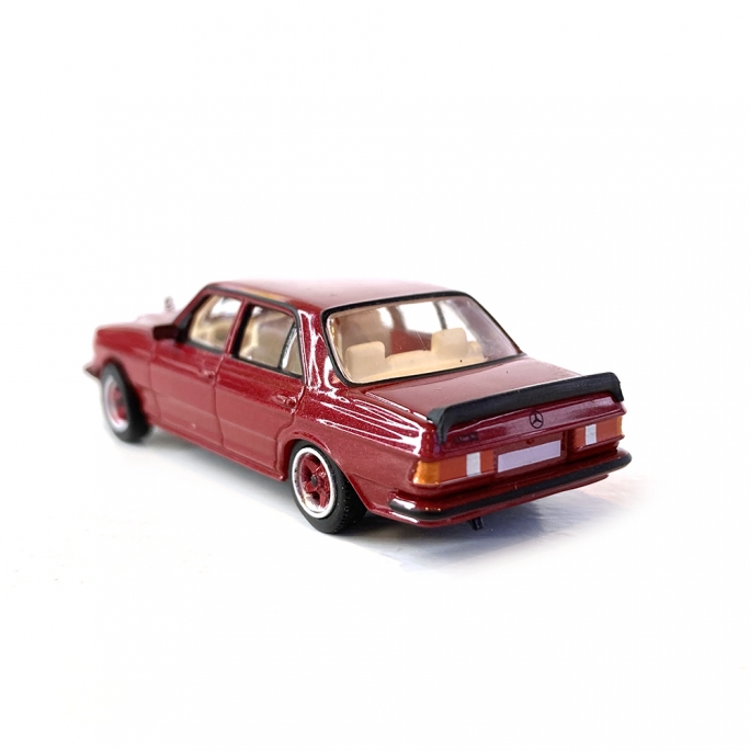 Mercedes AMG W123 Bordeaux - PCX870178 - HO 1/87