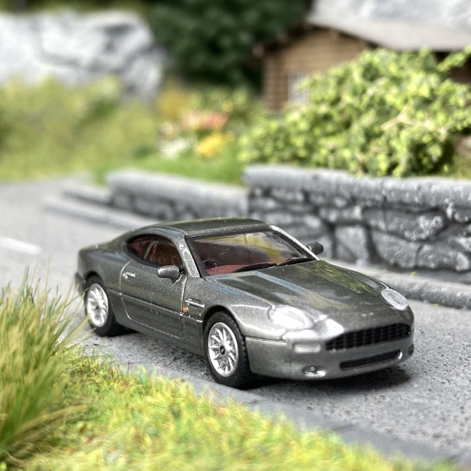 Aston Martin DB7 Gris Métal - PCX870106 - HO 1/87