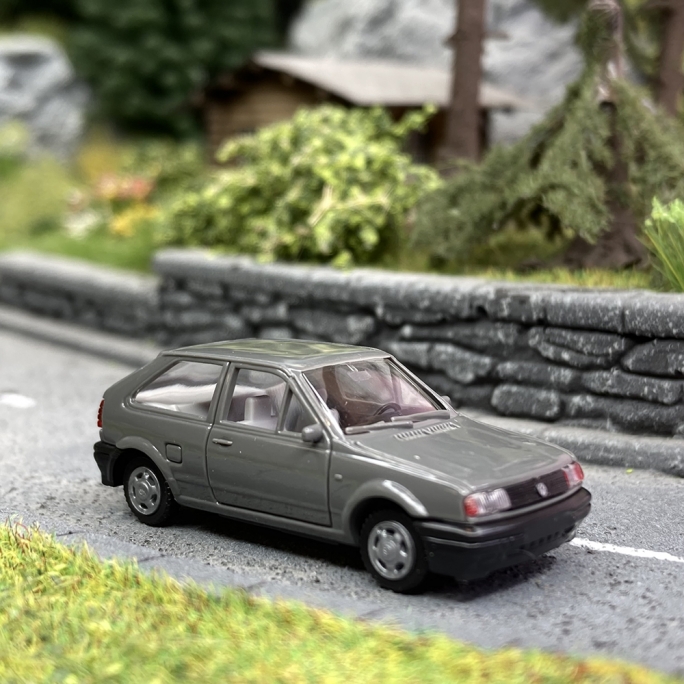 VW Polo II coupé restylée (2F), Grise - AWM 0030 - HO 1/87