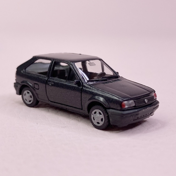 VW Polo II coupé restylée (2F), Noire mat - AWM 0039 - HO 1/87