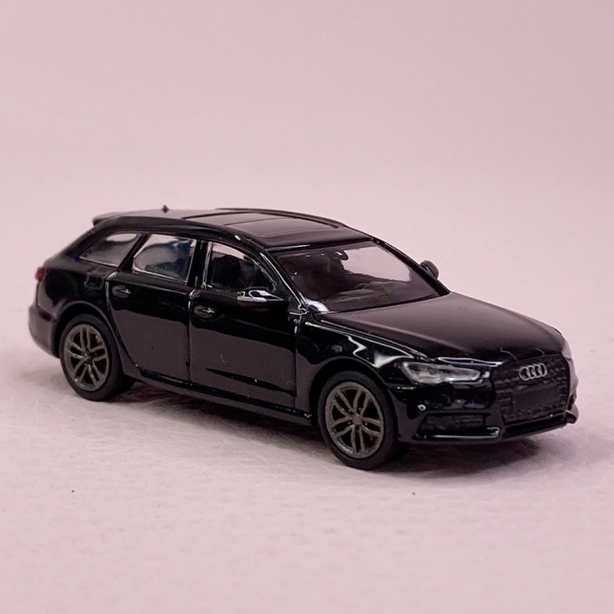 Audi A6 Avant 2018 Noir Métal - MINICHAMPS 870 018110 - HO 1/87