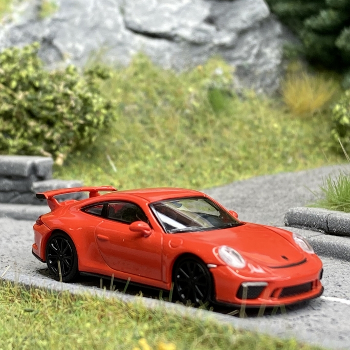 Porsche 911 GT3 2017 - MINICHAMPS 870 067320 - HO 1/87