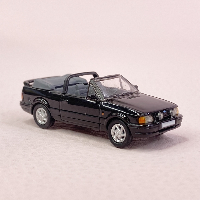 Ford ESCORT XR3 Cabriolet, Noire - PCX870159 - HO 1/87