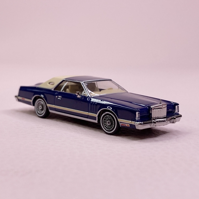 Lincoln Continental Mark V, Bleu Foncé - PCX870352 - HO 1/87