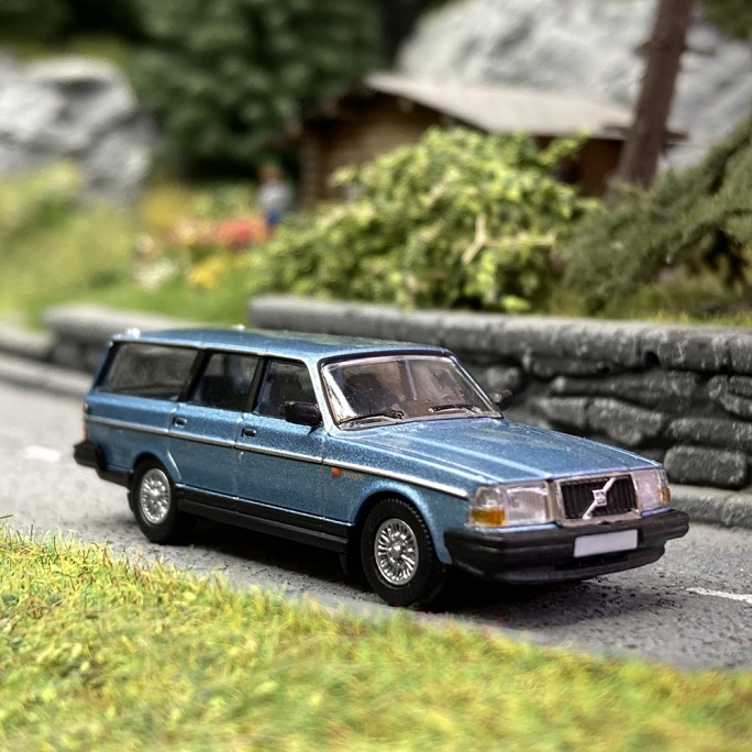 Volvo 240 GL Break Bleu clair Métallisé - PCX870397 - HO 1/87