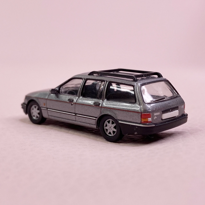 Ford Sierra Break Gris métallisé - PCX870280 - HO 1/87