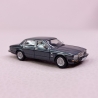 Jaguar XJ40 Sovereign, Gris métal - PCX 870163 - HO 1/87