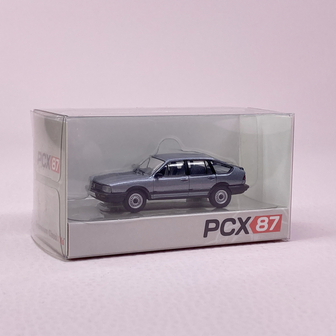 Volkswagen Passat B2 Gris métal - PCX870411 - HO 1/87