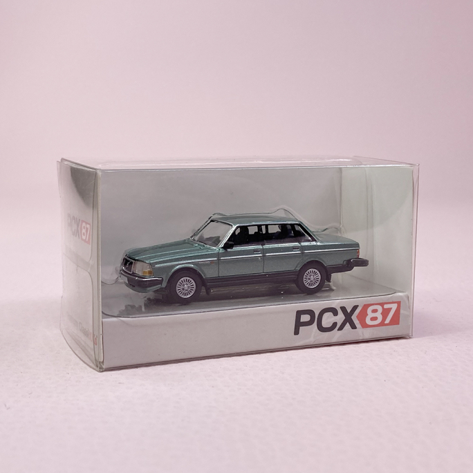 Volvo 240 Vert Métal - PCX870419 - HO 1/87