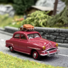 Simca Aronde 1957, rouge framboise, galerie et valises - SAI 1741 - HO 1/87