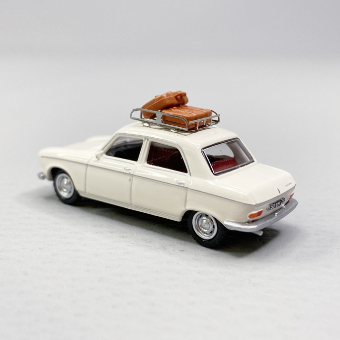 Peugeot 204, Blanc Courchevel, galerie et valises - SAI 1722 - HO 1/87