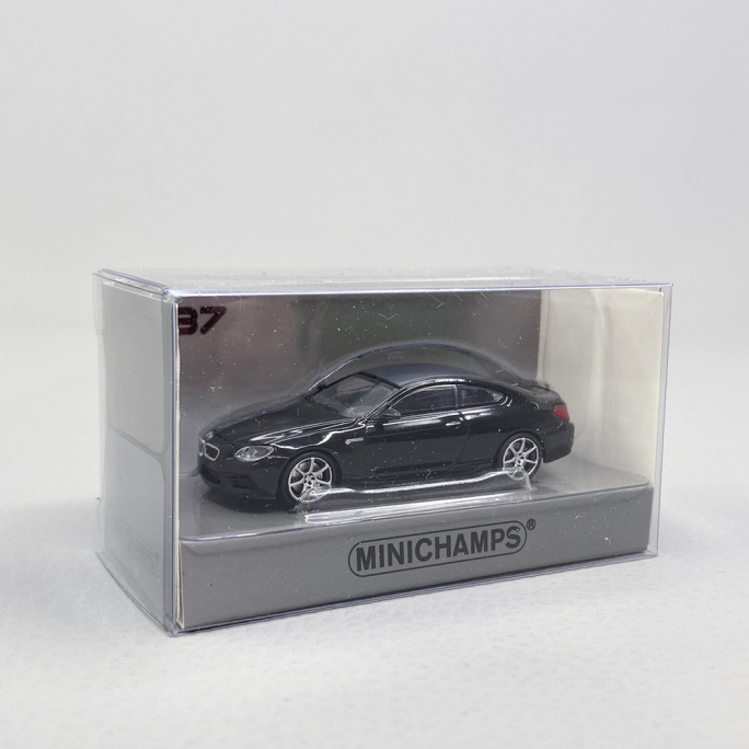 BMW M6 coupé 2015 Noir métal / Carbone - MINICHAMPS 870 027304 - HO 1/87