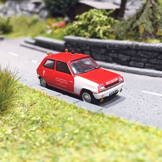 Renault 5  TL 1972 Medecin-Pompier - REE CB145 - HO 1/87