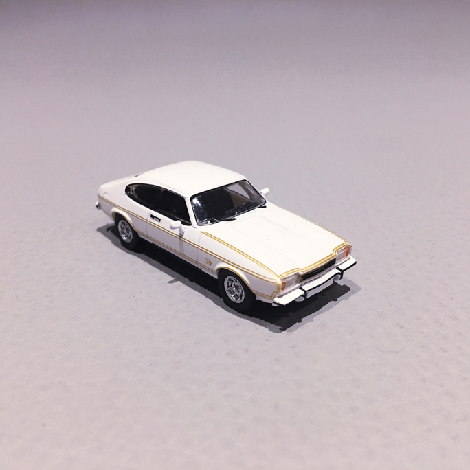 Ford Capri MK2 Blanche "JPS" - PCX870644 - HO 1/87