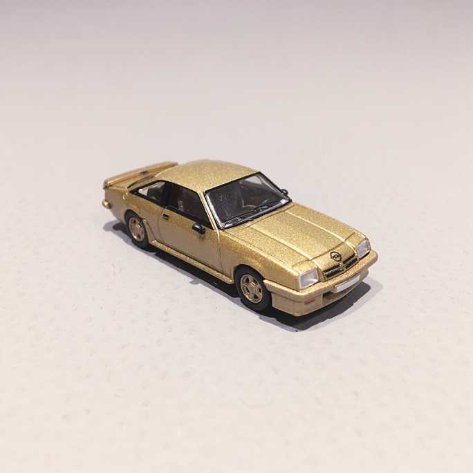 Opel Manta B GSI, Or - PCX870641 - HO 1/87