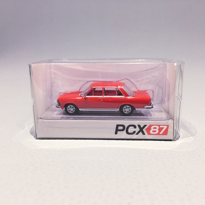 FIAT 130 Rouge - PCX870636 - HO 1/87