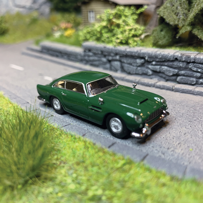 Aston Martin DB5 Verte - BREKINA 15226 - 1/87