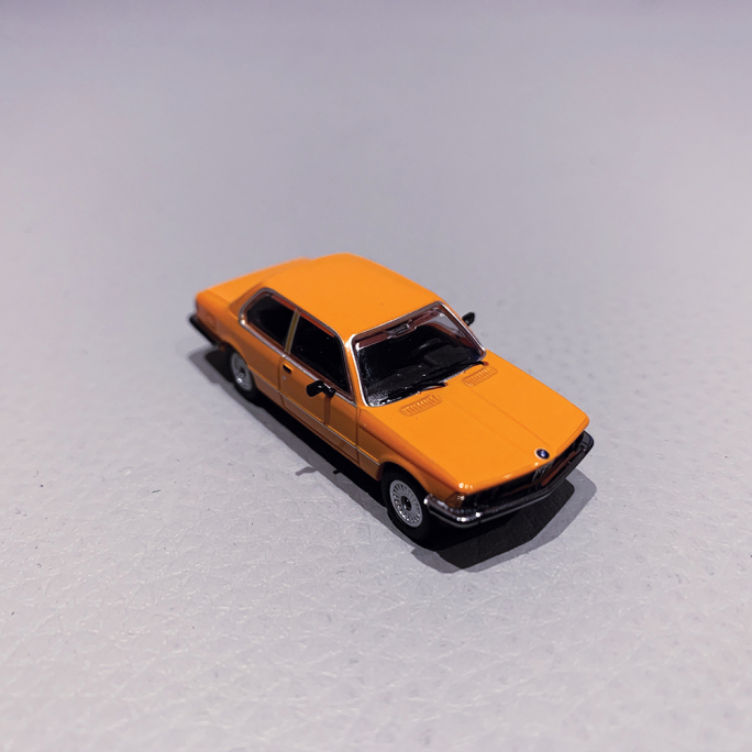 BMW 323i, 1975, Orange - MINICHAMPS 870 020001 - 1/87