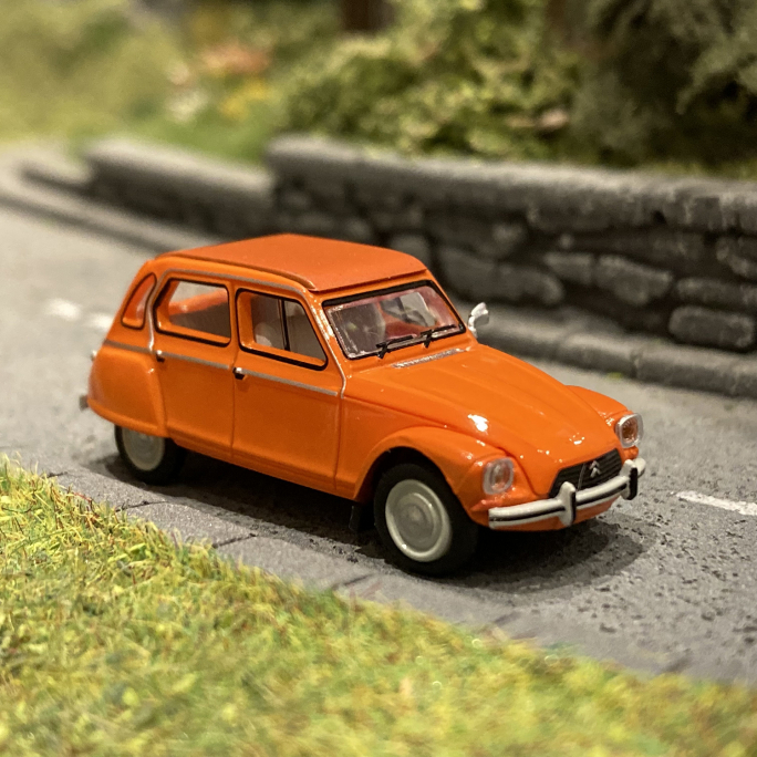 Citroën Dyane 6, capote fermée orange ténéré - SAI / Brekina 7612 - 1/87