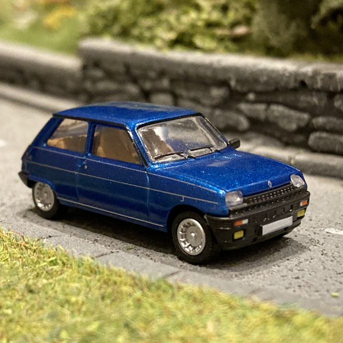 Renault 5 Alpine turbo bleue 1982 - SAI / PCX87 7226 - 1/87