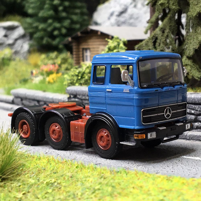 Mercedes Benz Tracteur rigide LPS 2032, 3 essieux, Bleu - Herpa 87MBS026185  - 1/87