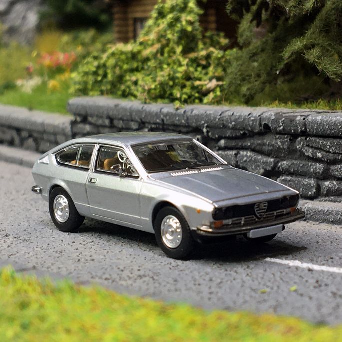 Alfa Romeo Alfetta GT, Argent - PCX87 0425 - HO 1/87