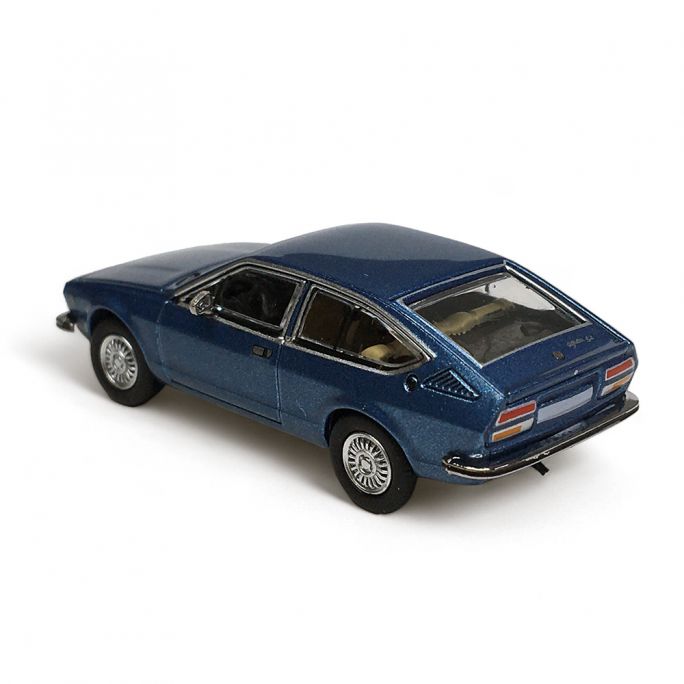 Alfa Romeo Alfetta GT, Bleu - PCX87 0427 - HO 1/87