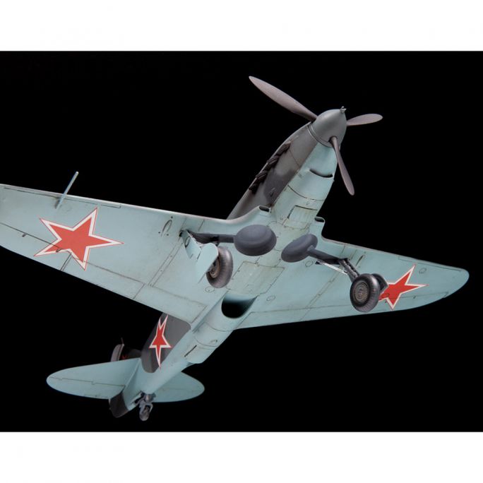 Soviet fighter LaGG-3 (series 66)- Zvezda 4833- 1/48