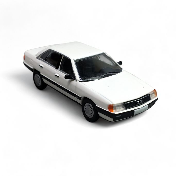 Audi 100 C3, Blanche - PCX870436 - HO 1/87