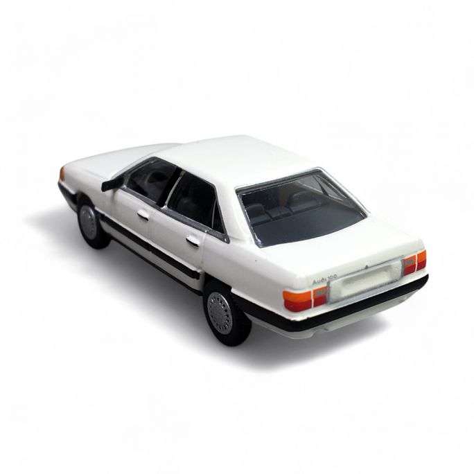 Audi 100 C3, Blanche - PCX870436 - HO 1/87