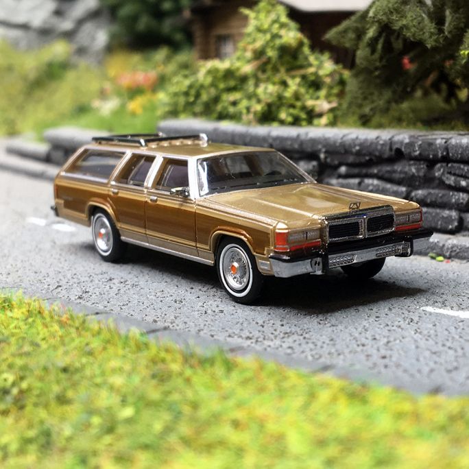 Ford LTD Country, Gold - Brekina 19630 - HO 1/87