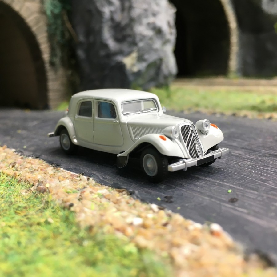 Citroën Traction 11B 1952-HO 1/87-SAI 6104